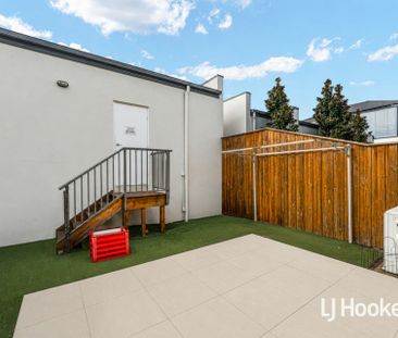 Spacious Home in Great Location! - Photo 5