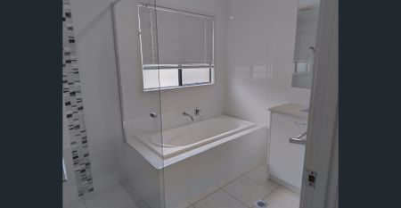 Morden family house in a dream location - Photo 4