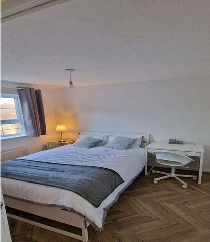 5 bedroom end of terrace house to rent - Photo 5