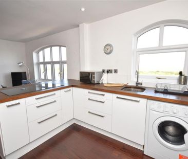 2 bedroom apartment to rent - Photo 6