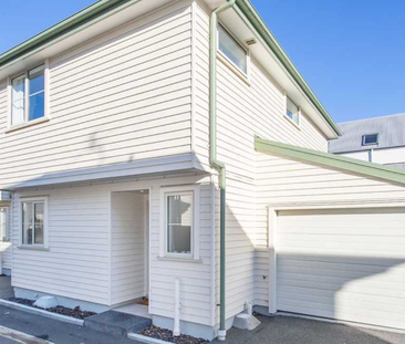 3 Bedroom Insulated Modern Townhouse in Central City - Photo 6 | Rentumo