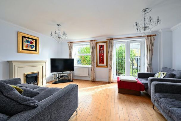 5 bedroom townhouse to rent - Photo 1