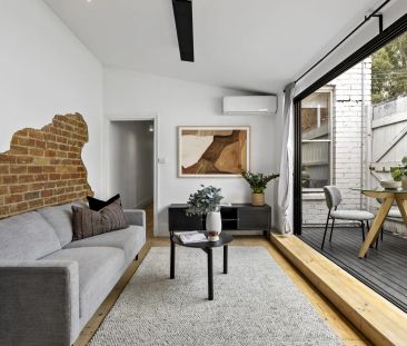 Victorian Soul Meets Refined Urban Living - Photo 2