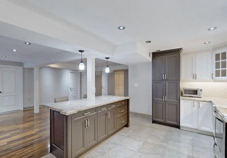 For Lease - 31 Via Guardia Road, Vaughan, Ontario - Photo 5