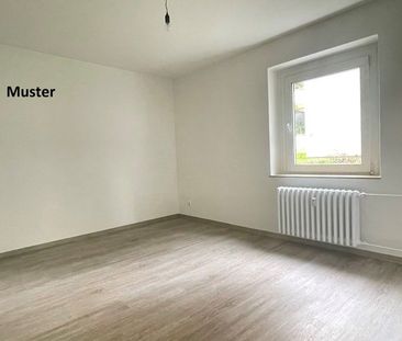 geräumige 2-Zi-Wohnung mit Balkon in modernisiertem Mehrfamilienhaus - Foto 1