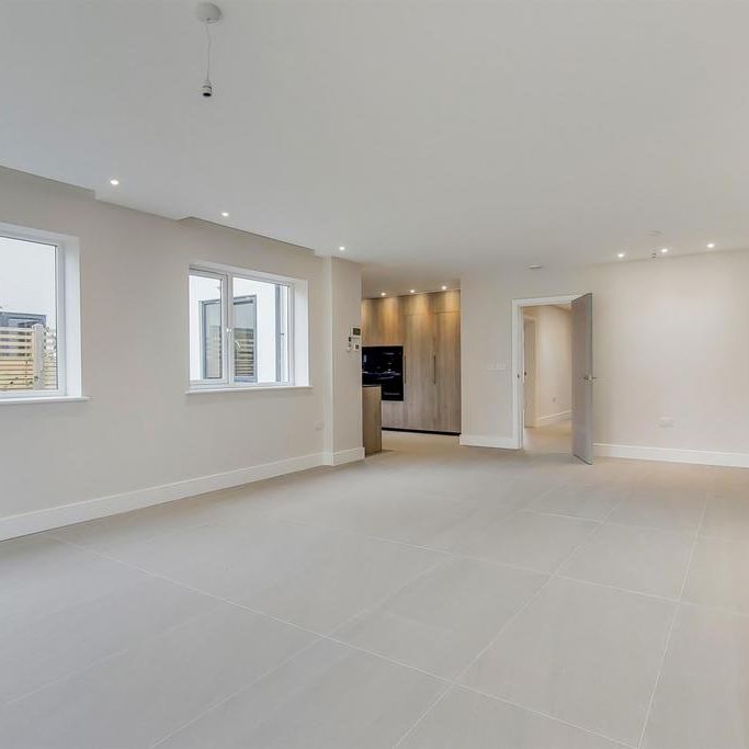 6 bedroom house to rent - Photo 1