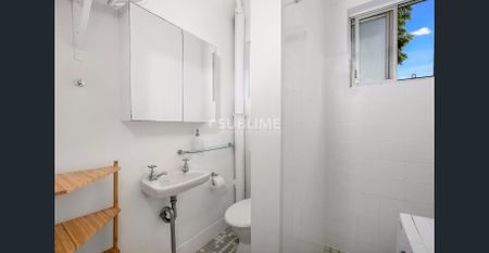 Ground Floor 2 Bed Apartment + Parking - Photo 4