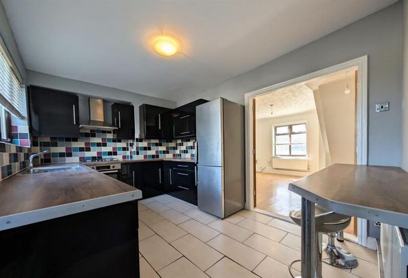 2 bedroom terraced house to rent - Photo 1