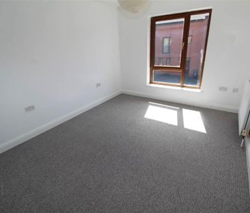Apt 5 30, Chatsworth Street, Belfast, BT5 4QQ - Photo 2