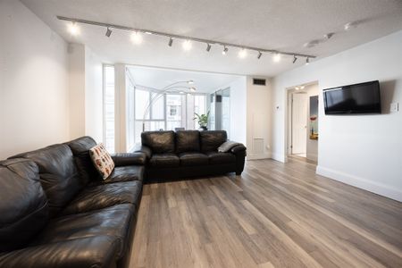 For Lease - 55 Centre Avenue Unit# 1807, Toronto, Ontario - Photo 3