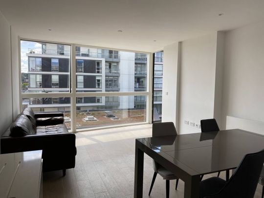 2 Bed Flat, River Gardens Walk, SE10 - Photo 1