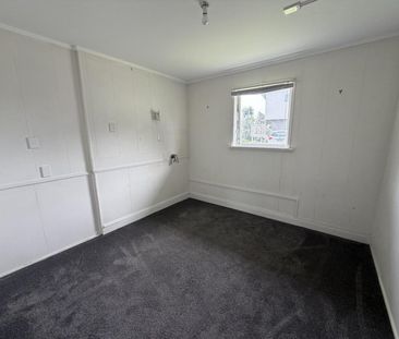 Downstairs Flat - Close to Beach - Photo 6