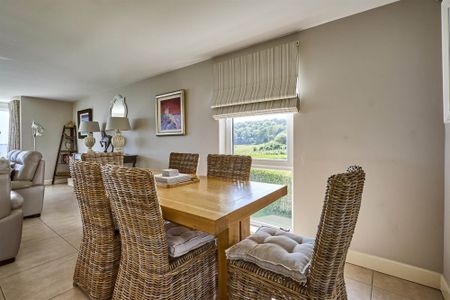 Apartment 2, 1 Fort Road, Helens Bay, BT19 1LD - Photo 5