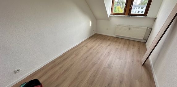 Objektdetails: Köln - Dellbrück - Wohnung bestrenovierte 3 Zimmerwohnung in Waldrandlage/Höhenfelder See - Photo 2