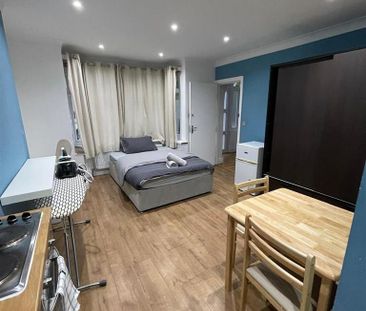 5 bedroom house to rent - Photo 3