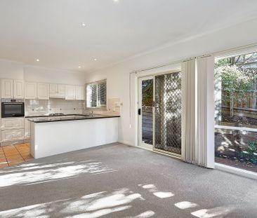 2/12 Thea Avenue, Balwyn North - Photo 4