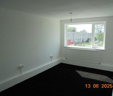 3 bedroom terraced house to rent - Photo 6