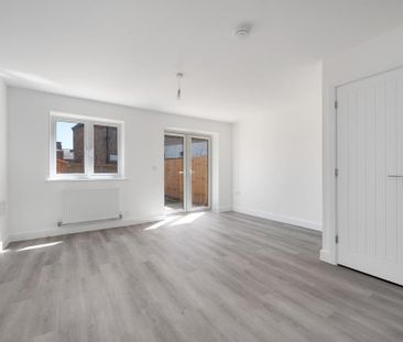 2 bedroom semi-detached house to rent - Photo 1