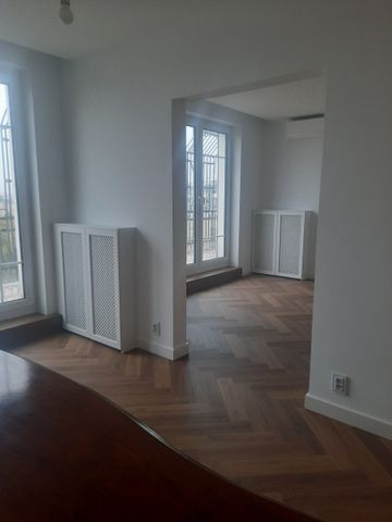 Czteropokojowe w kamienicy z tarasem i balkonami. - Zdjęcie 5