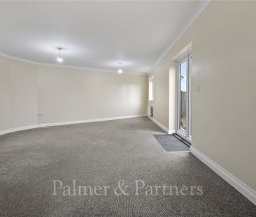 3 bedroom terraced house to rent - Photo 3