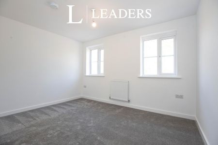3 bedroom terraced house to rent - Photo 2