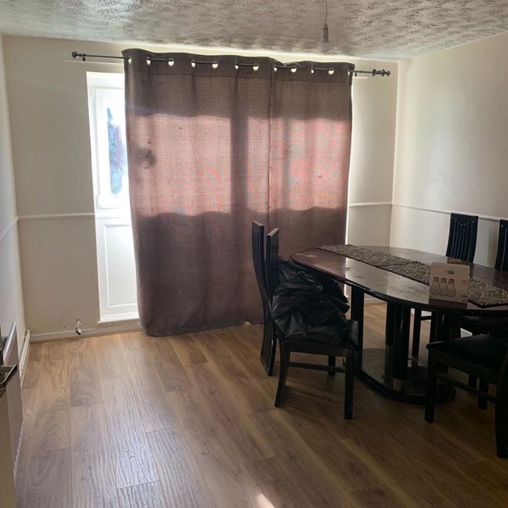 3 Bed Flat, Cape Close, IG11 - Photo 1