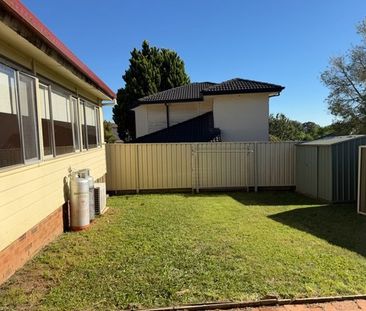 SPACIOUS FAMILY HOME !!! - Photo 5
