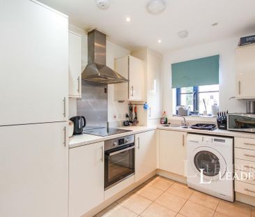 3 bedroom terraced house to rent - Photo 5