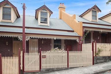 35 Neutral Street, North Sydney NSW 2060 - House For Rent | Domain - Photo 4