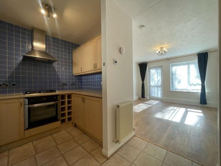 1 bedroom flat to rent - Photo 2