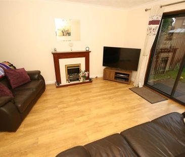 3 bedroom semi-detached house to rent - Photo 3