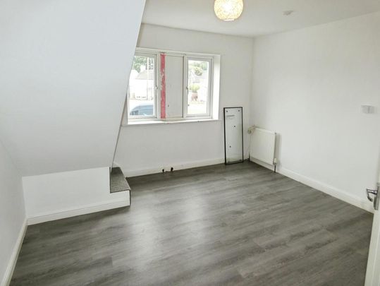 3 bedroom flat to rent - Photo 1