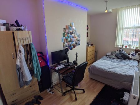 2 bedroom flat to rent - Photo 5