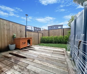 40 Raupeti Lane, Henderson - Photo 1