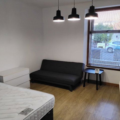 Flat B, 15 Claremont Place, AB10 6RE, Aberdeen - Photo 1