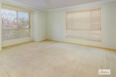 FOUR BEDROOM HOME IN QUIET CUL-DE-SAC - Photo 3