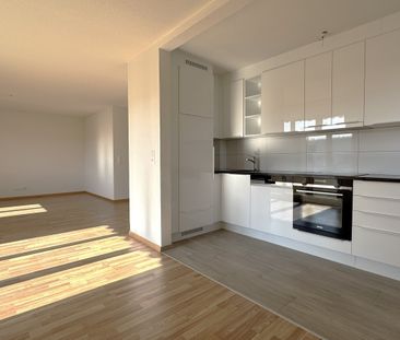 Rent a 2 ½ rooms apartment in Rothrist - Photo 2