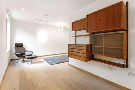 A contemporary newly built home in the sought-after village of Knockholt - Photo 5