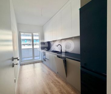 Apartament 2 camere , decomandat, etaj3/9, Tractorul Coresi - Fotografie 4