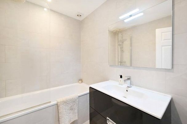 1 bedroom conversion flat with 1 reception and 1 bathroom in Marylebone, W1U - Photo 1