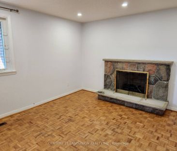 For Lease - 10 Lunsfield Crescent, Toronto, Ontario - Photo 1
