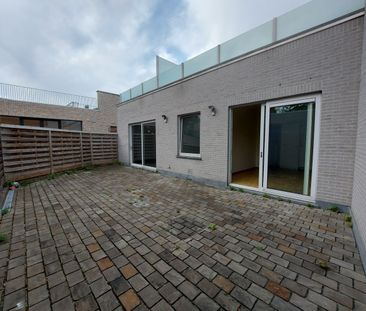 Gelijkvloers appartement te huur in centrum Wevelgem met grote terr... - Photo 2