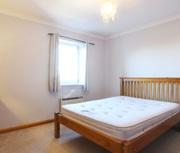 2 Bedroom - Photo 4
