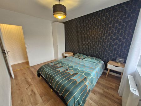 Location Appartement 3 pièces 72m² - Photo 3