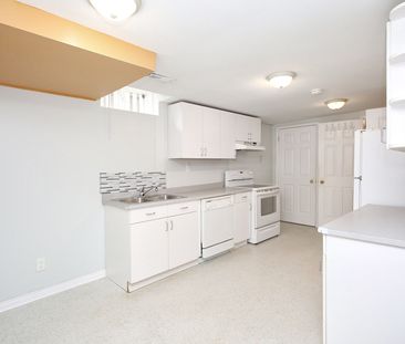 For Lease - 295 Brimson Drive, Newmarket, Ontario - Photo 3