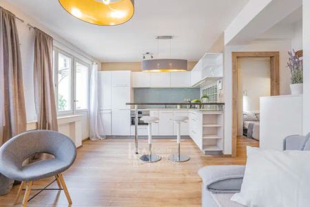 Pronájem bytu 2+kk, 36 m - Fotografie 3