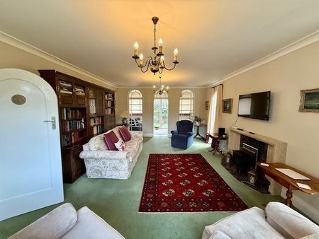 3 bedroom detached house to rent - Photo 2