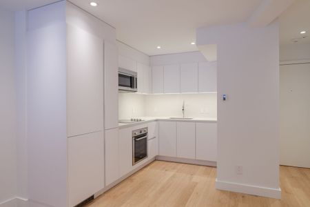 4580 Chemin Queen Mary - Photo 3