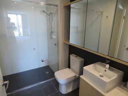 Best location in South Brisbane with City & River Views - Photo 5