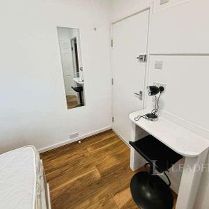 Ludlow Road, Portsmouth, Hampshire, PO6 - Photo 2